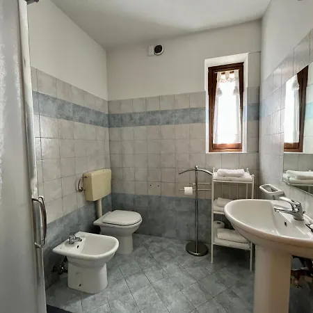 La Cascina Del Castello Bauernhof Asti